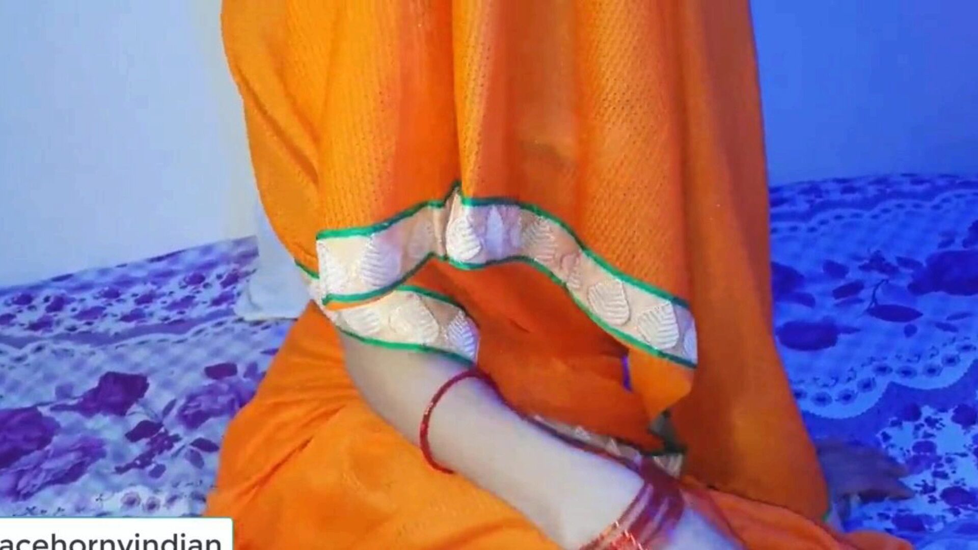 Dezső indiai feleség megcsalja a férjet irodával ... nézd meg a Dezső indiai feleség megcsalja a férjet irodai kolléga klipjével az xhamsteren