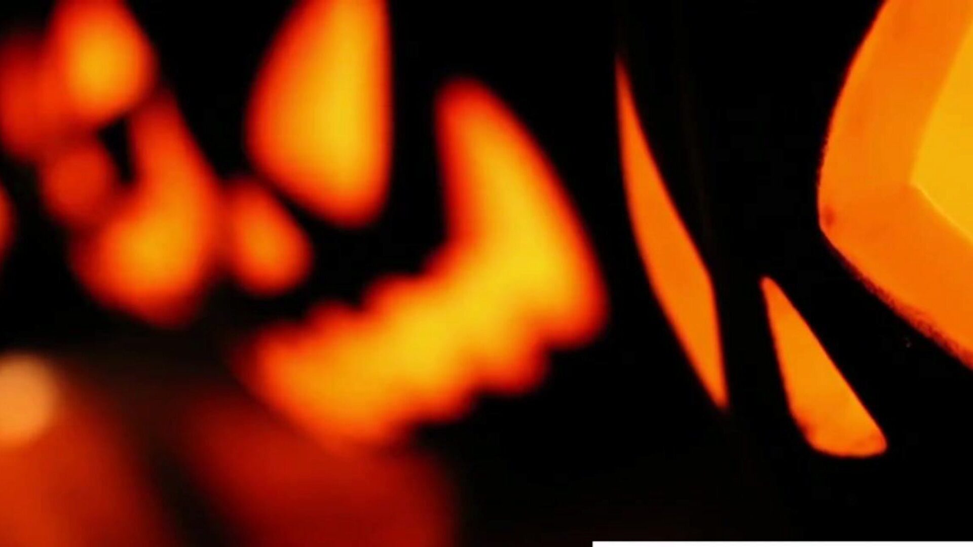 2 forró szőke osztozik halloweeni pánikban