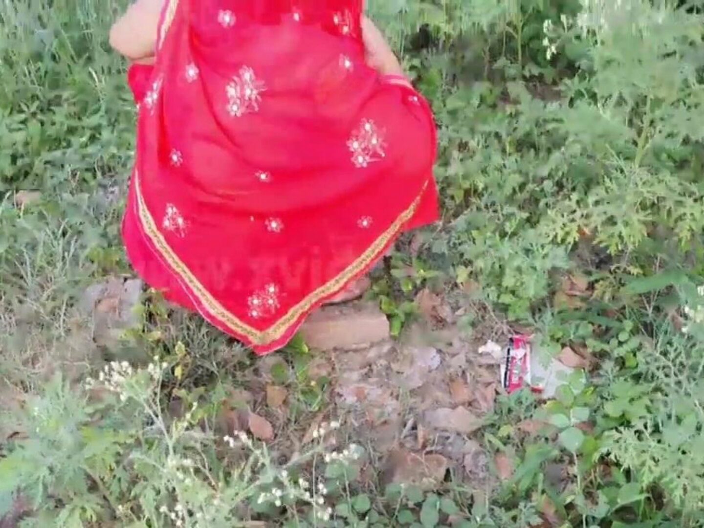 desi village housewife pissing