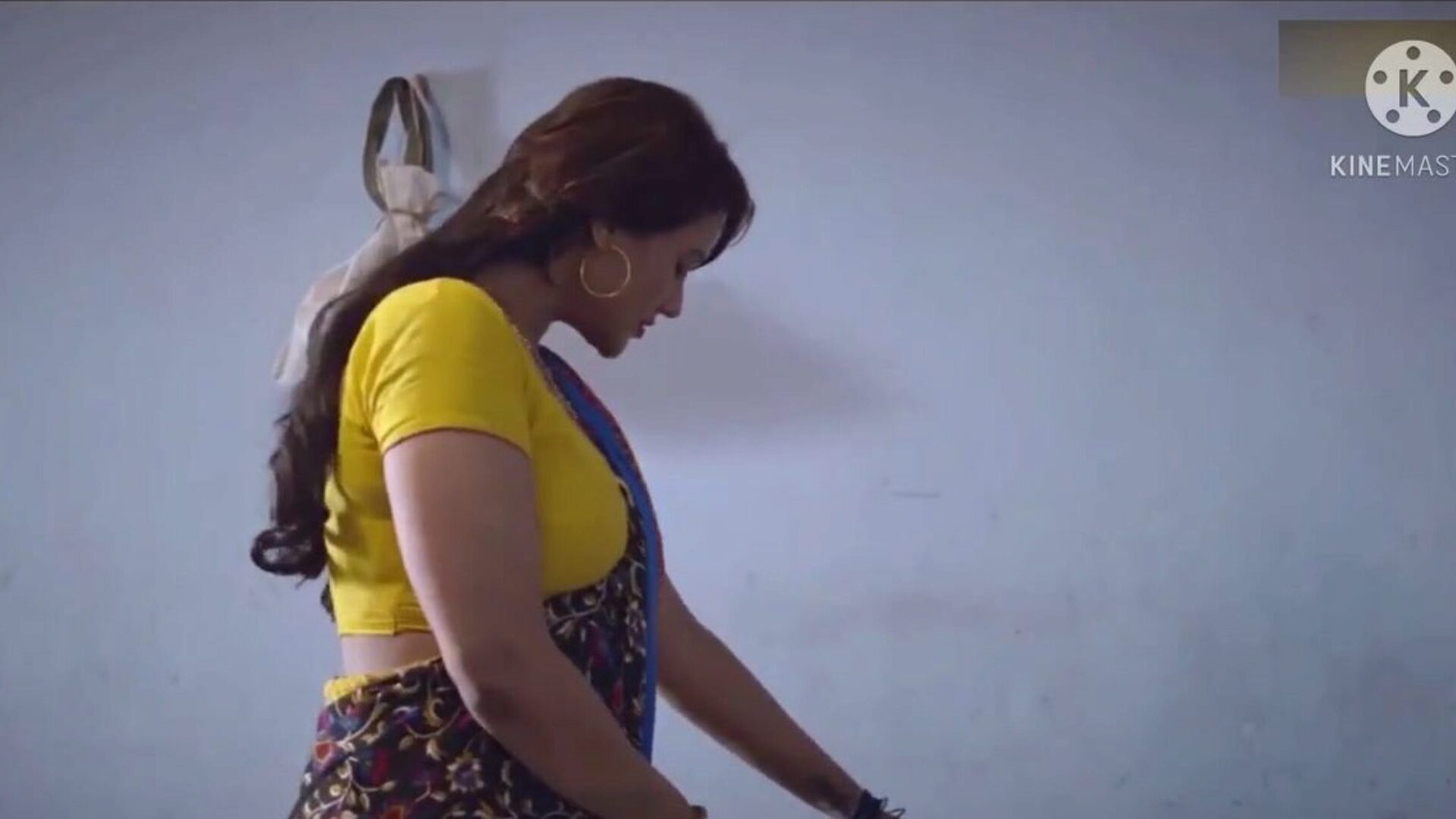 Two desi girls use the washing machine as a vibrator