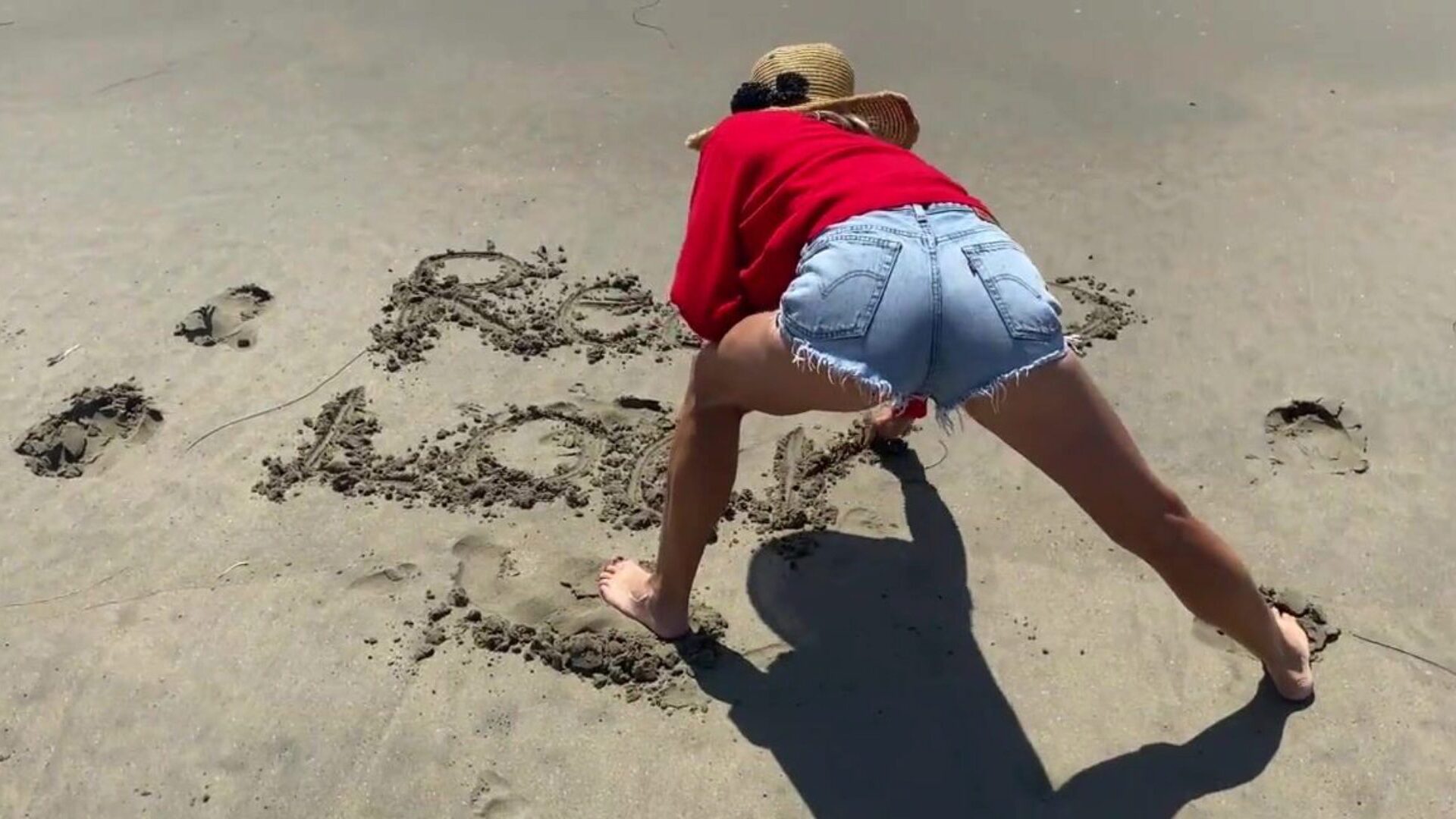 Beach Sex: Hottest Public Porn Ever!