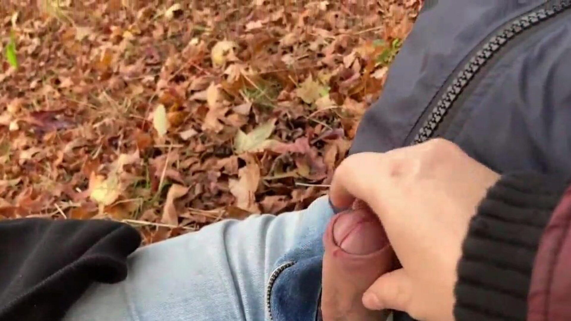 Quick, nervous nail out in nature while stashing from vans