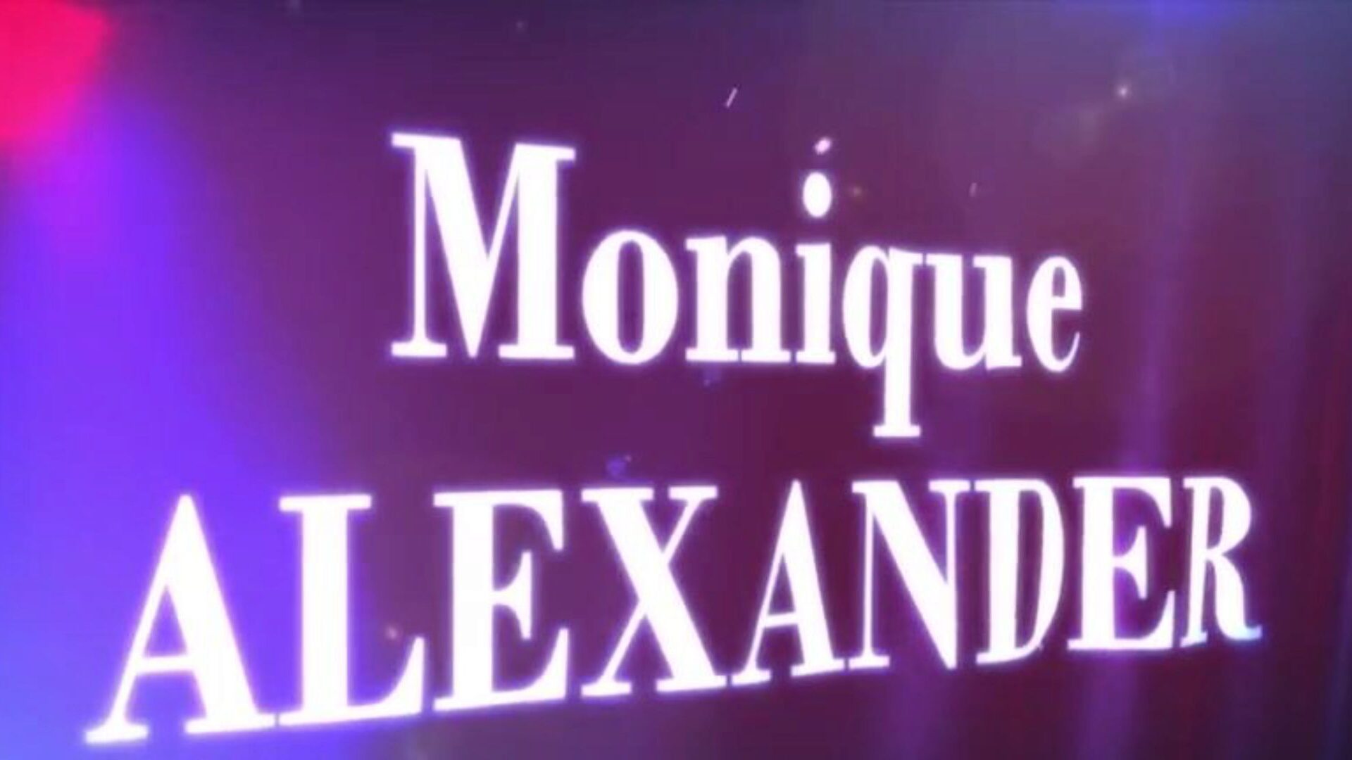 brazzers - historier om rigtige koner - hvad tager hendes så lange sekvens med monique alexander og xander i hovedrollerne