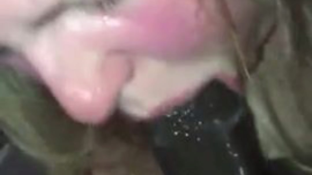 White Gal Gives It Up Eager On BBC...Face Hole Turns Into A Waterfall...Have To Watch En