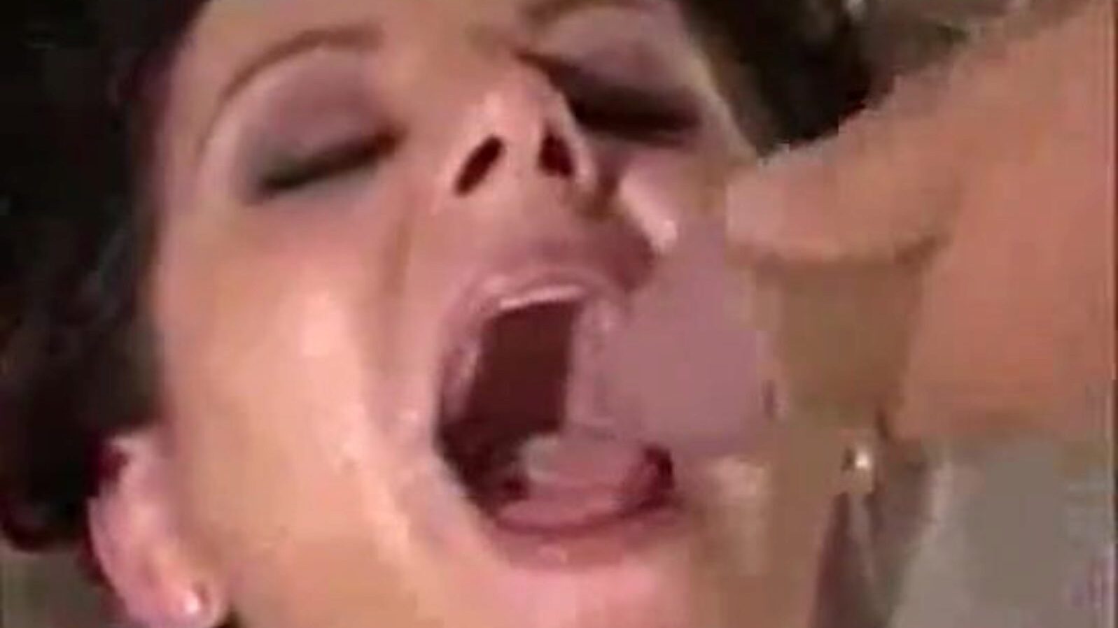 mass ejaculation jism wench look slikeaglaced donut salope