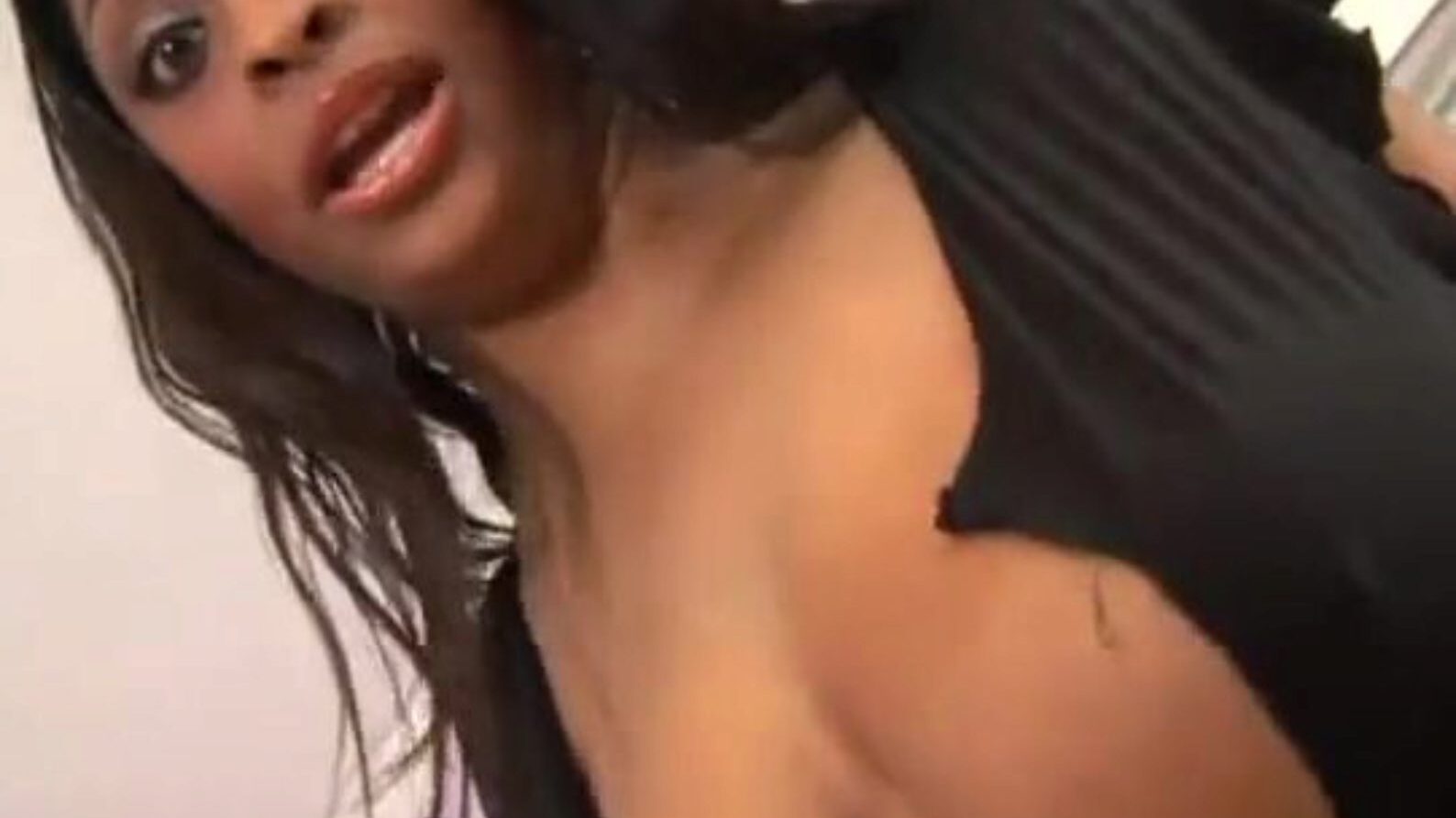 Carmen Hayes is a hot black whore that knows her w