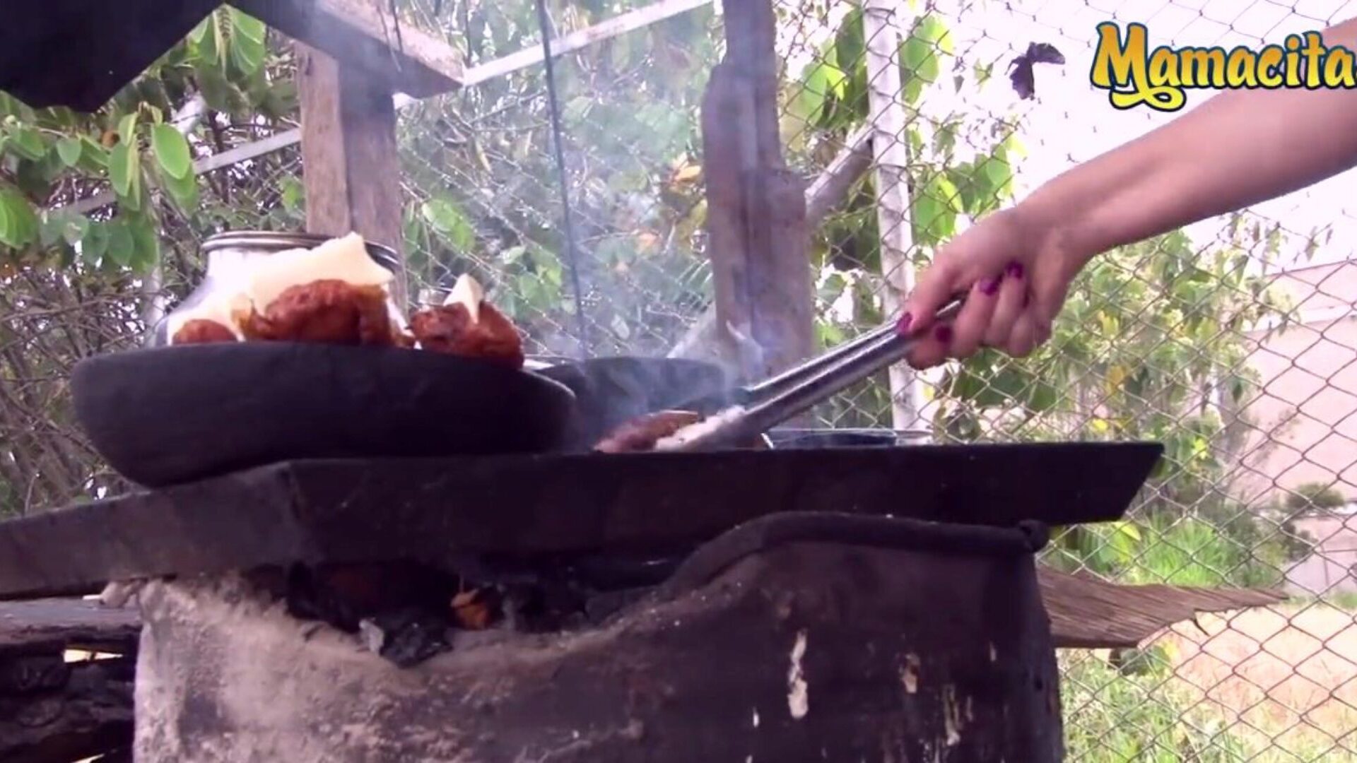 mamacitaz - vendedora de carne colombiana súper caliente anhela un tipo diferente de carne