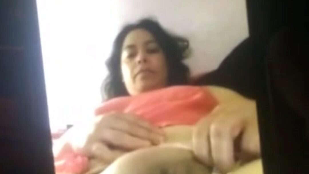 mama mea vitregă mexicană se masturbează