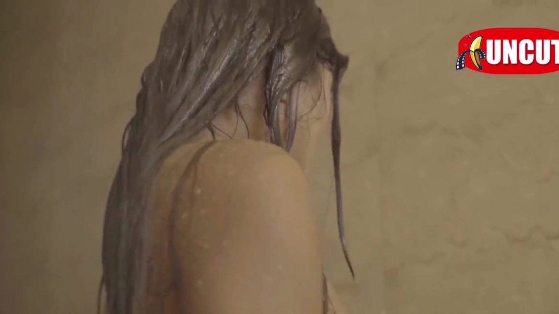 ange indien chaud dans un film de baise-fest indien beauté salle de bain branchement rock hard bang-out clip